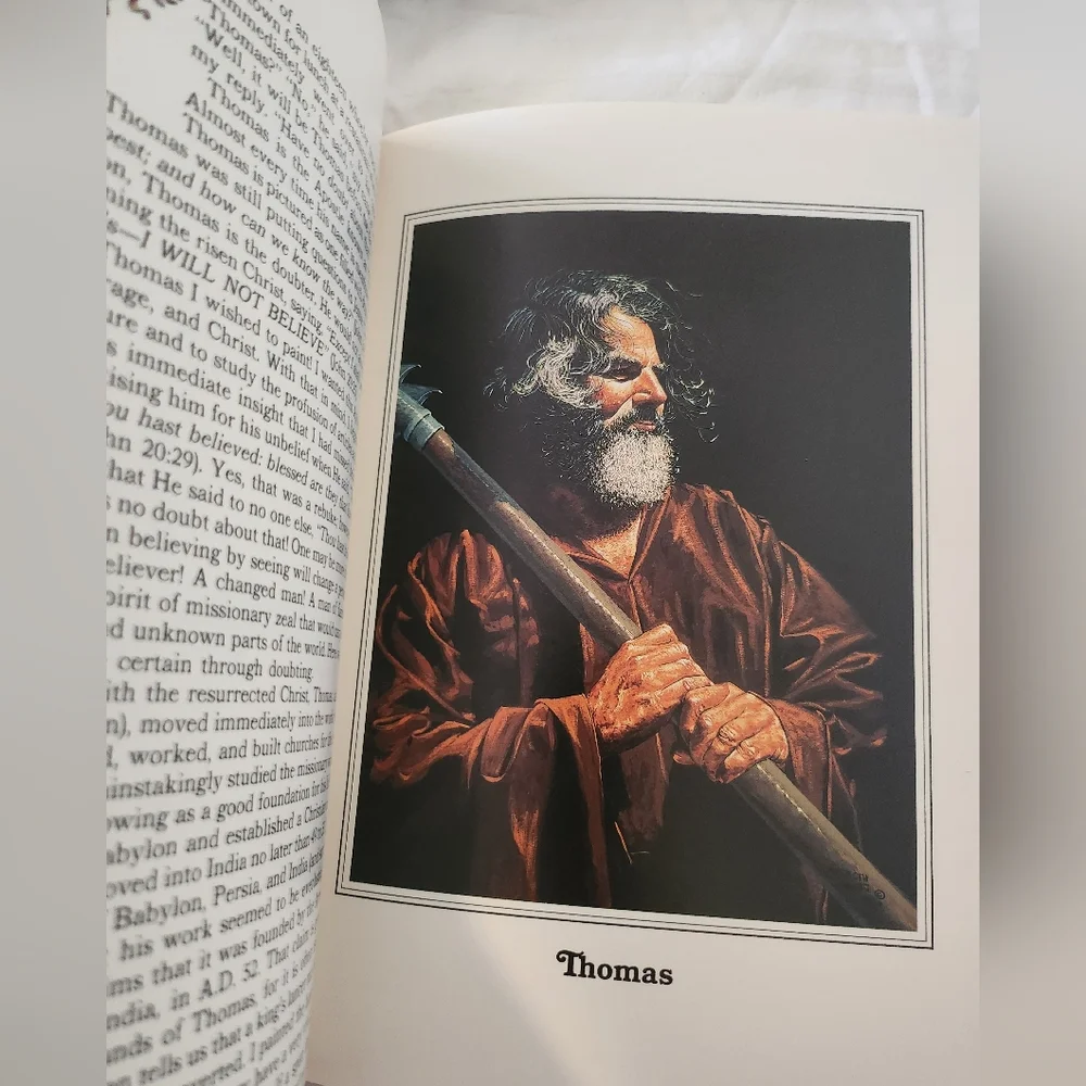 The Apostles by Kenneth Wyatt Hardcover 1989